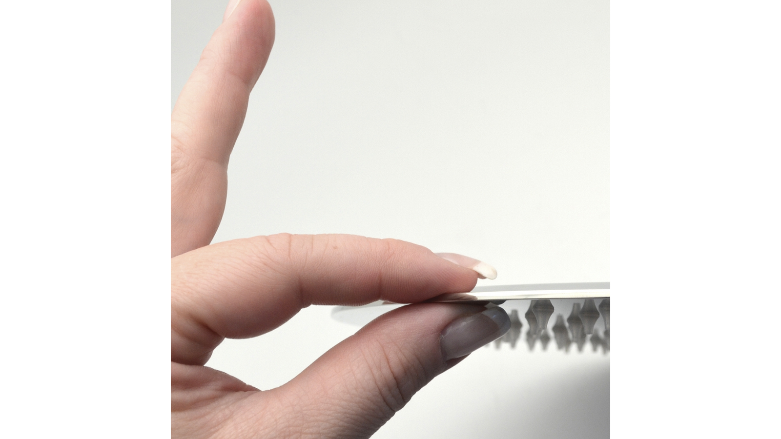 SOFFIONE DOCCIA TONDO ULTRA SLIM ACCIAIO INOX Diam. 200 mm - Image 2